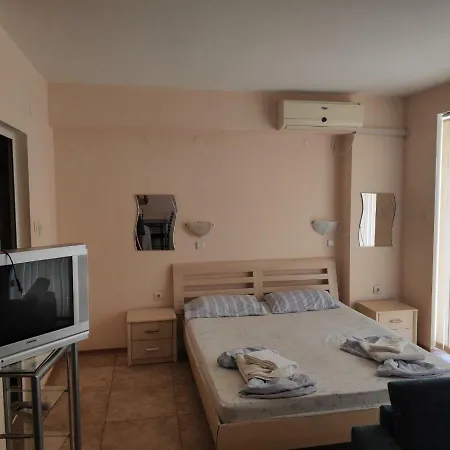 Апартамент Lovely Studio Flat Kamelia Garden 1 Bulgaria Слънчев бряг